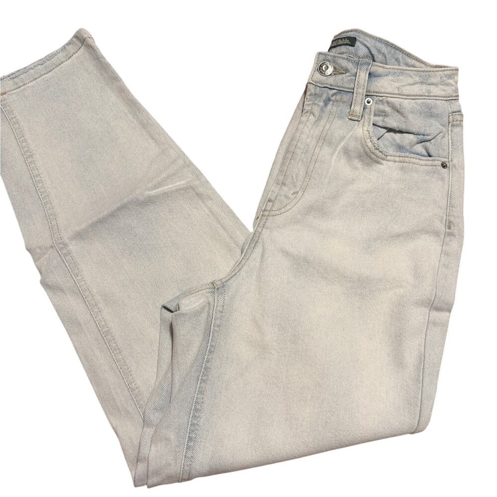Wild Fable Women's Ultra Light Wash High Rise Tapered Jeans - Size 4 - NWT